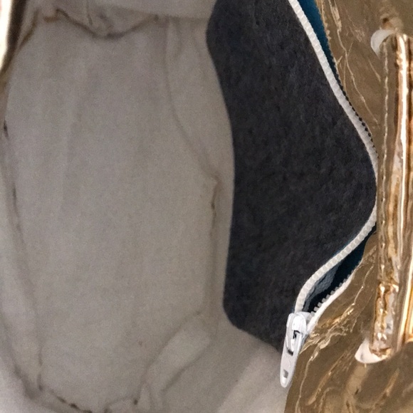 Gold Shiny Shoulder Bag - Picture 6 of 7